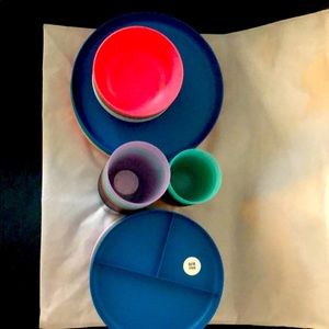 43 piece Pillowfort complete kids dinner set